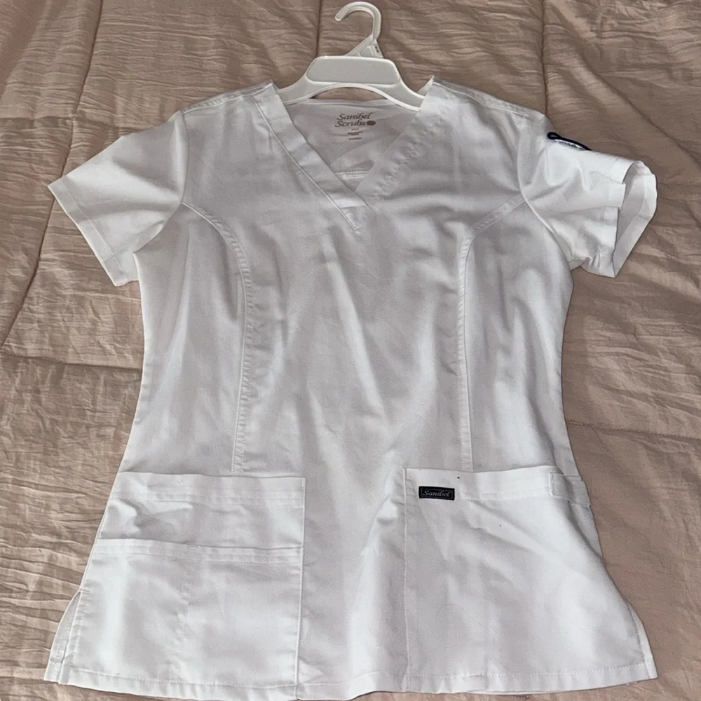 White Scrub Set - Picture 4 of 6